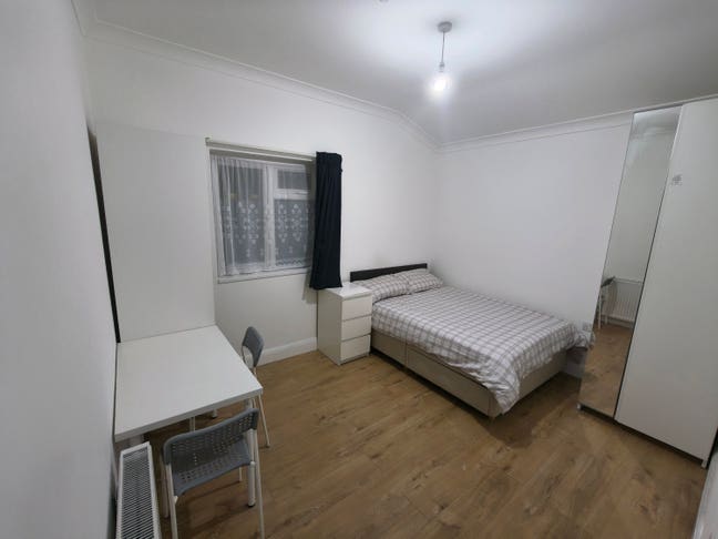Single & Double room - Southend-on-Sea Main Photo