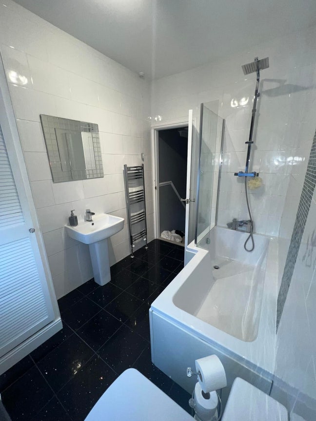 Room with Double Bed - Scarborough  Main Photo