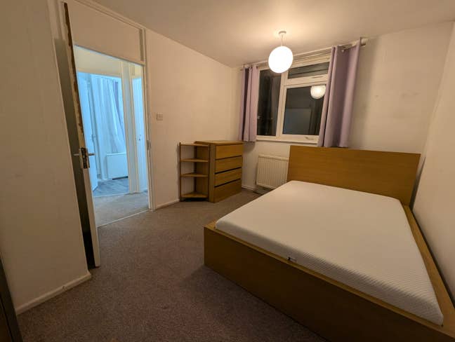 Large double room in Brixton  Main Photo
