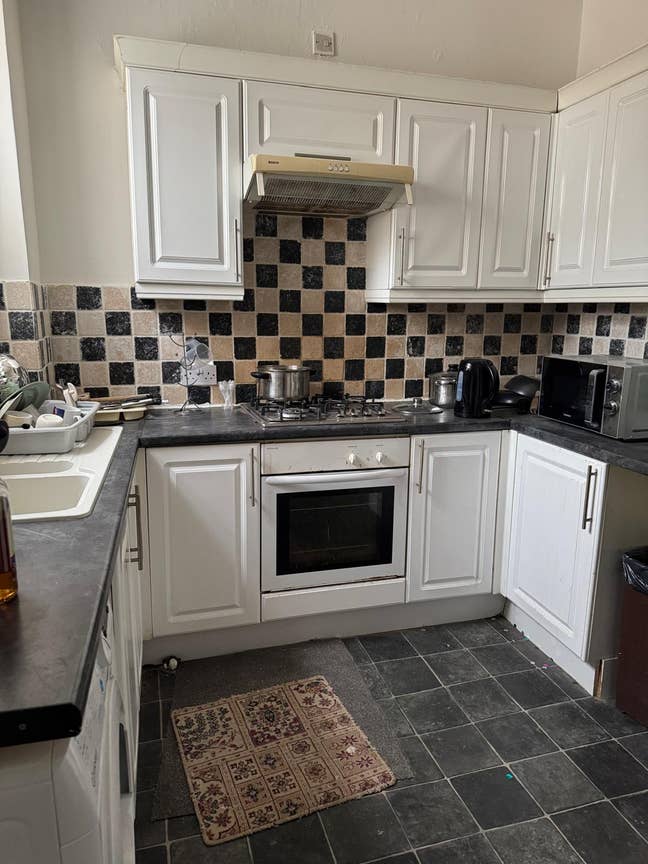 Rooms to rent Main Photo