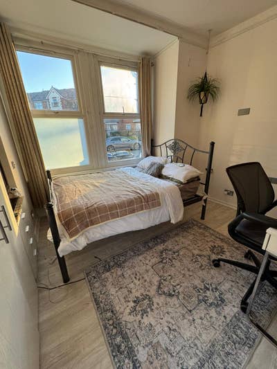  Beautiful Dble  Ensuite Garden Flat - North Acton Main Photo