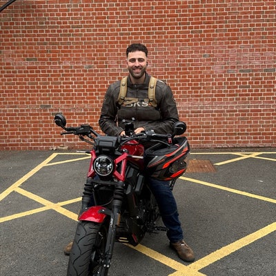 Looking for a professional house share prefer... Main Photo