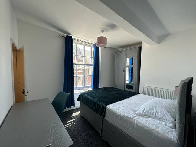 Modern Ensuite Double Rooms - Bills Included Main Photo