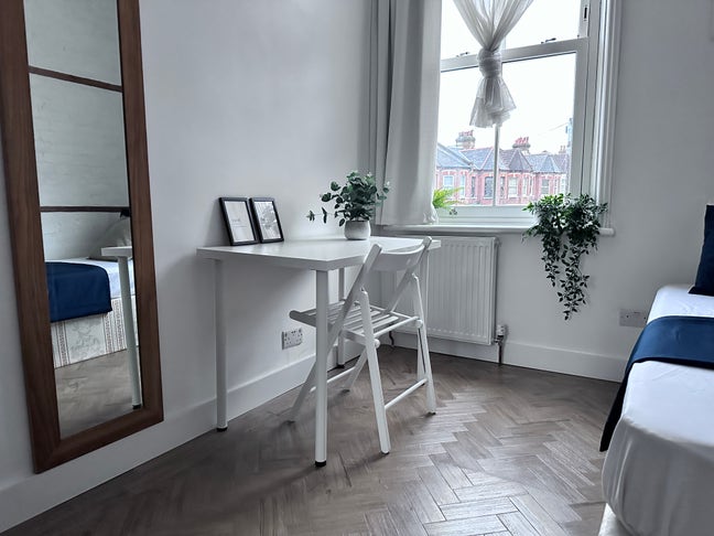 Single Room | 10Mins from Willesden Green Station Main Photo