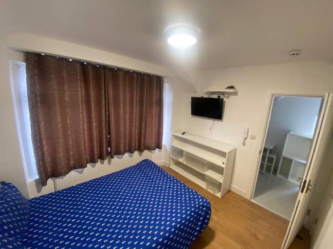 Large En-Suite Double Room Private Lounge  Main Photo