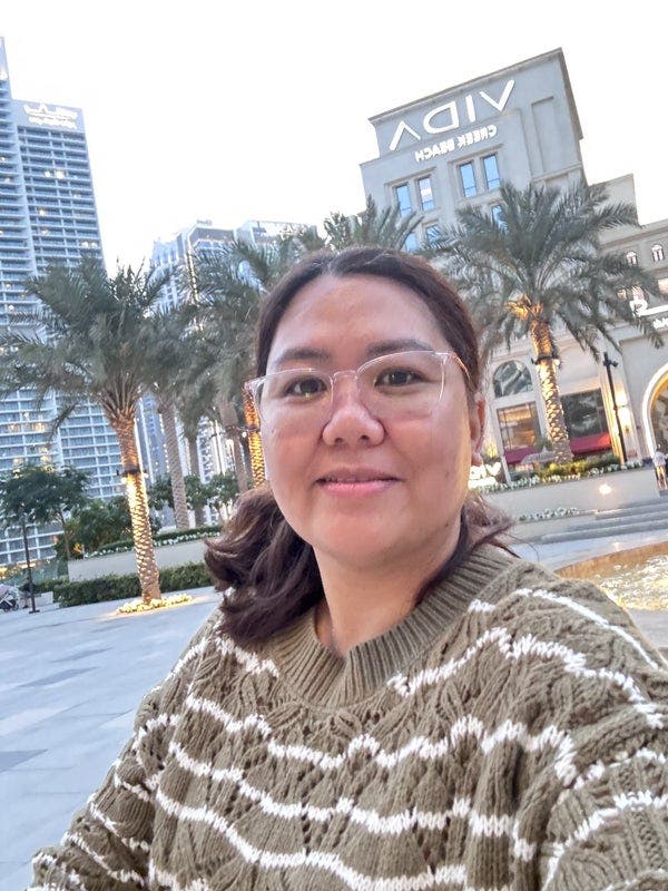 Professional Female seeks a single or double room Main Photo