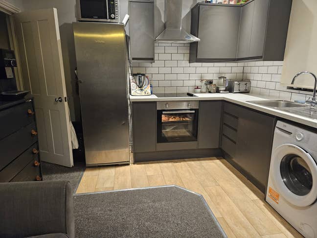 2 Bright Double Room with Ensuite – Hove – Profess Main Photo