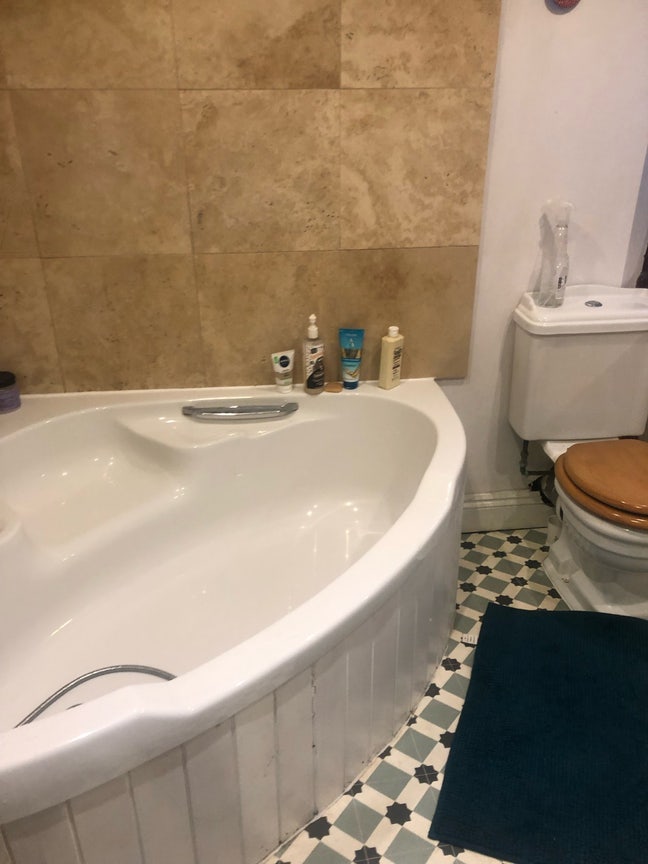 Monday to Friday let  Main Photo