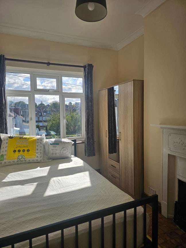 Large Double Room  for Couple or Single Person Main Photo