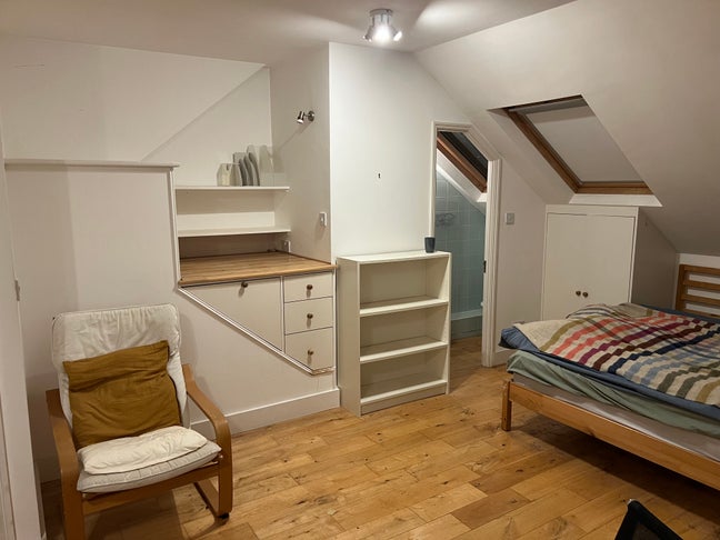 Huge double en-suite studio room in Kensal Green Main Photo