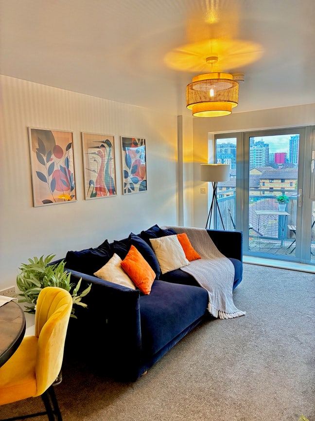 Spacious Apt in Canning Town - Bills incl. Main Photo