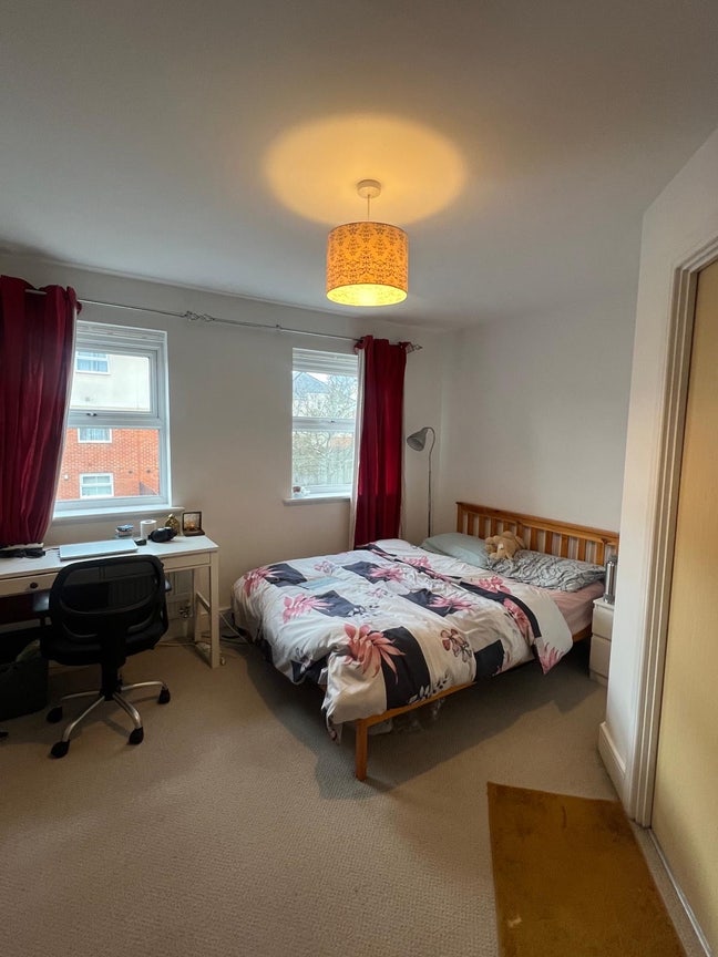 En-Suite Double Bedroom to rent Main Photo