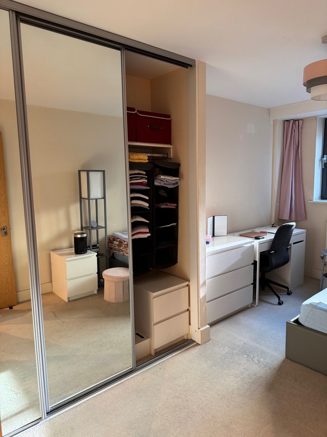 Female flatmate required - Canary Wharf  Main Photo