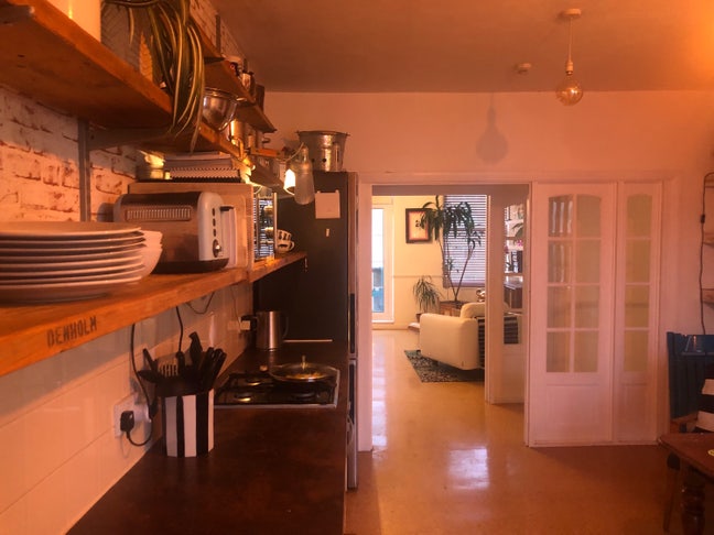 Short let in beach side flat Main Photo