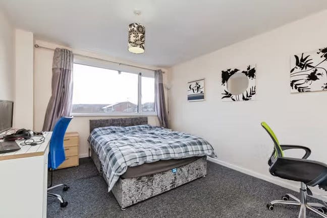 Fully Furnished Double room - Bills Included Main Photo