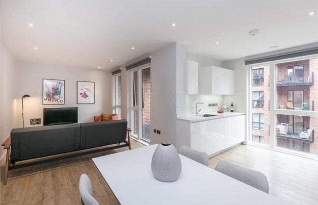 Gorgeous Double Room in Dalston Modern Flat Main Photo