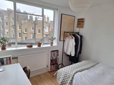 Comfortable double room in centrally located flat Main Photo