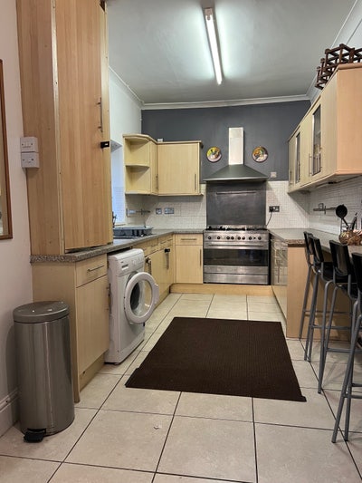 Double Room available in Birmingham Main Photo