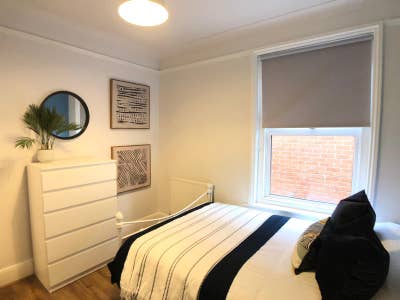 Gorgeous House in City Centre Main Photo