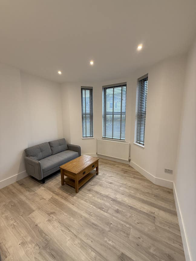 1 bed flat, ground floor Main Photo