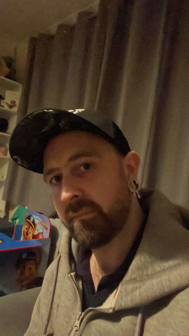 Male friendly looking for a room Main Photo