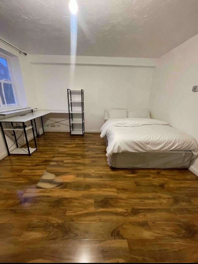 2 Big Double Rooms, En-suite in SE16, Canada Water Main Photo