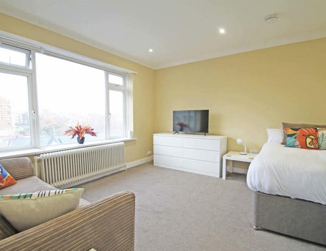 Studio Apartment - Hove Seafront  Main Photo