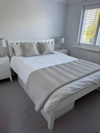 Contemporary and bright double with en-suite  Main Photo