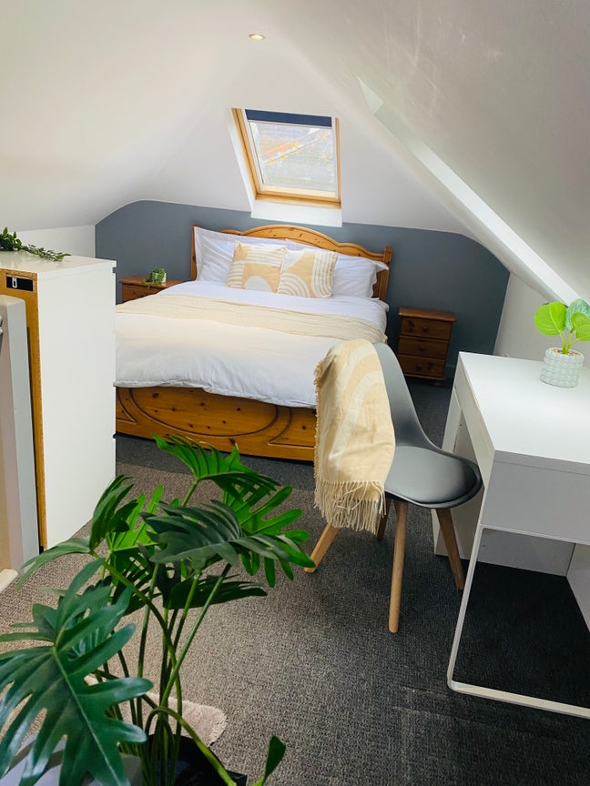 *Gorgeous House Share - GU28AG* Main Photo