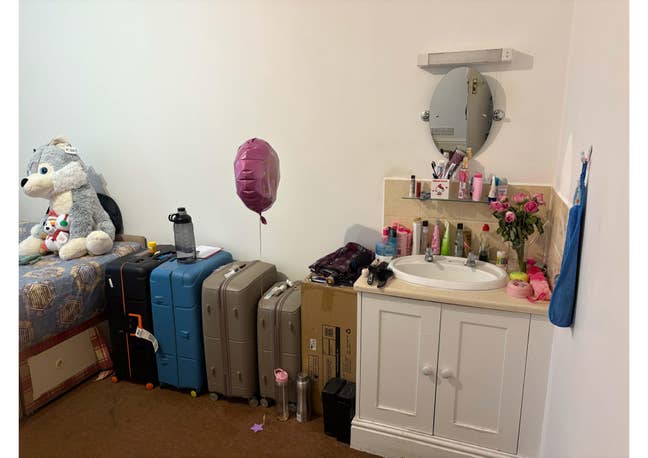 2 rooms in great shared house Main Photo