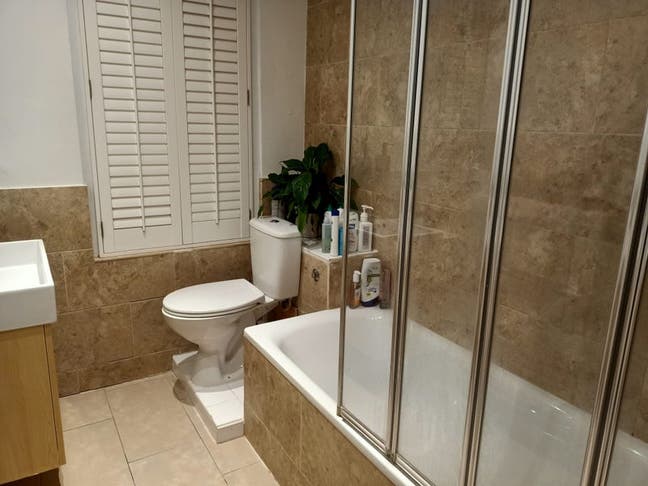 2 Bed Flat in Tooting Main Photo