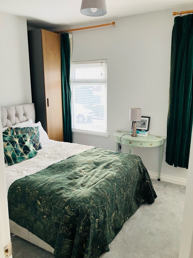 Double bedroom for rent Main Photo