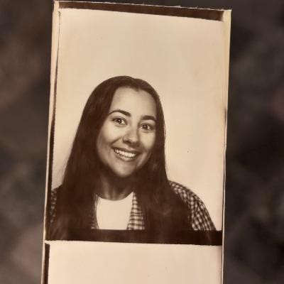 looking for a flat share in east :) Main Photo