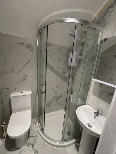 Two spacious double rooms en-suite  Main Photo