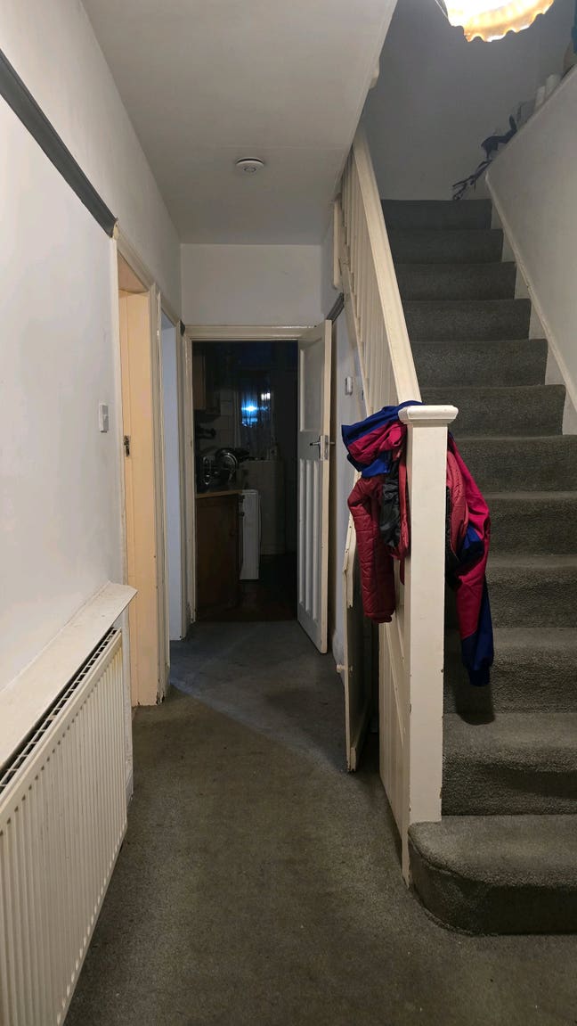 1 Double bedroom available Main Photo