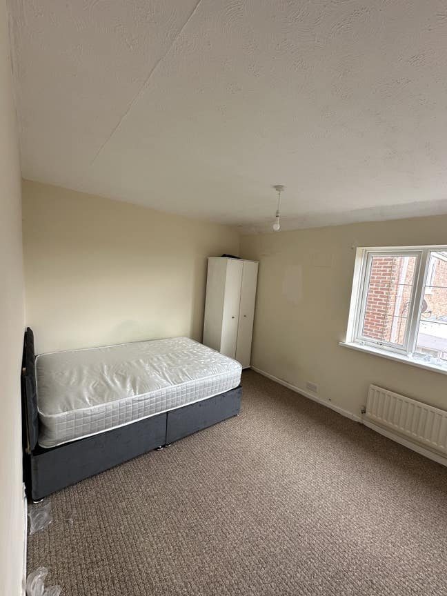  Double Room (Extra-large) Available  Main Photo