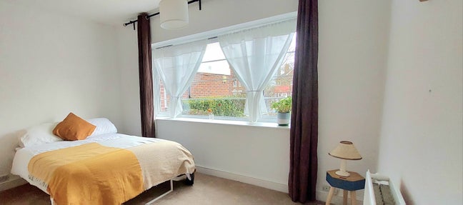 Large double room Main Photo