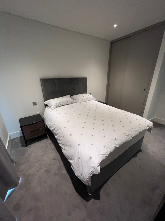 Cosy Double Riverside Room with Private Bathroom Main Photo