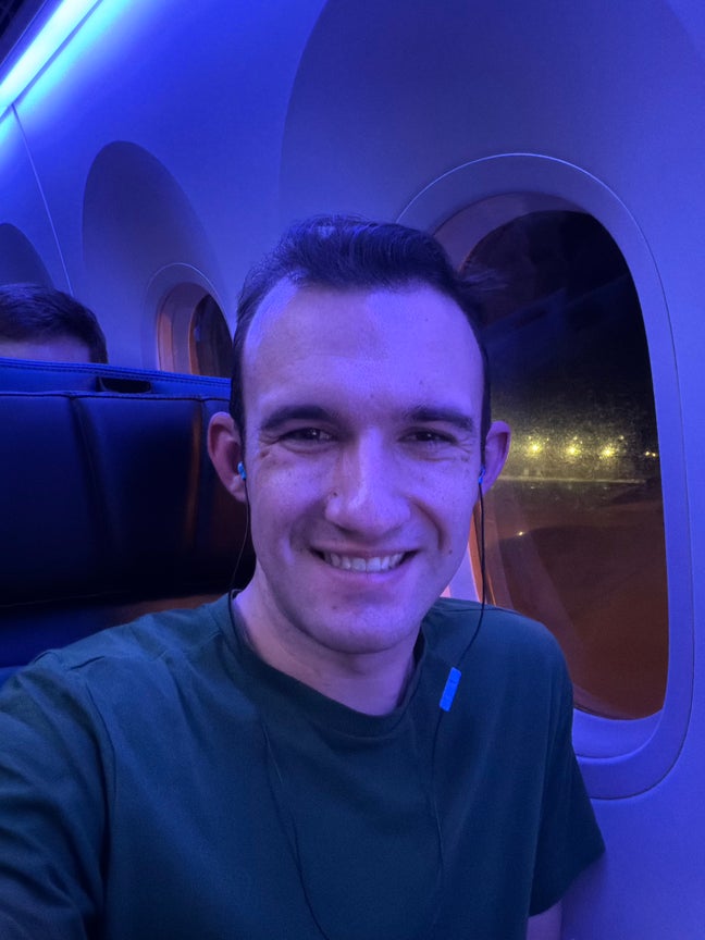 26-year old Canadian Male looking for a Place Main Photo