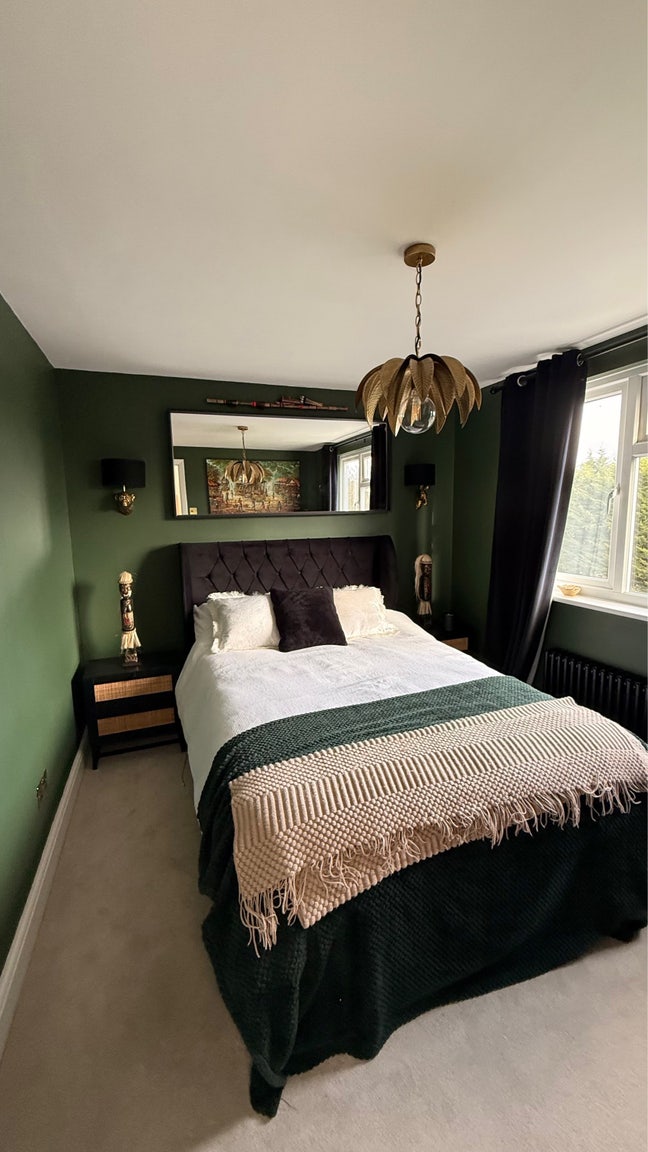 Double room with own living /study room optional  Main Photo