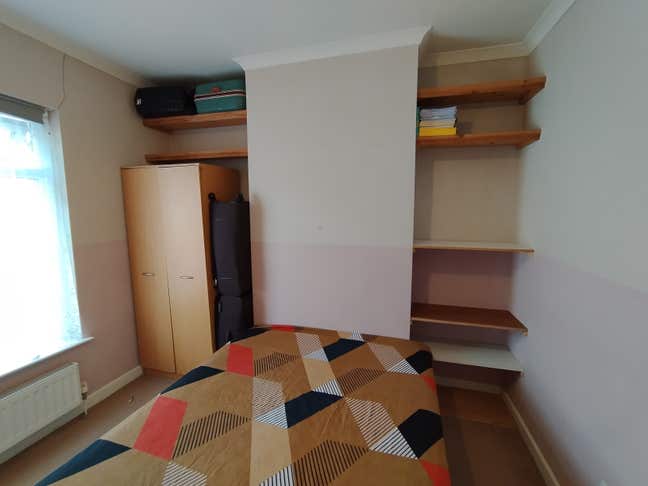 1 room available  Main Photo