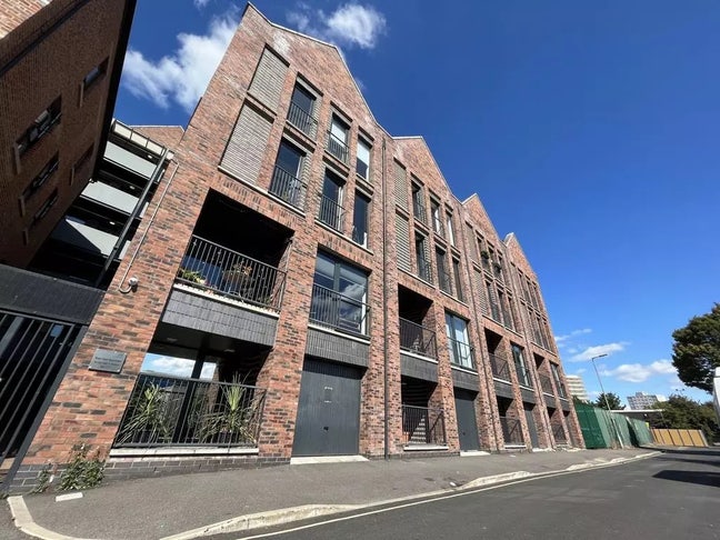 LARGE 2-bed Apartment - Ancoats (with Balcony) Main Photo