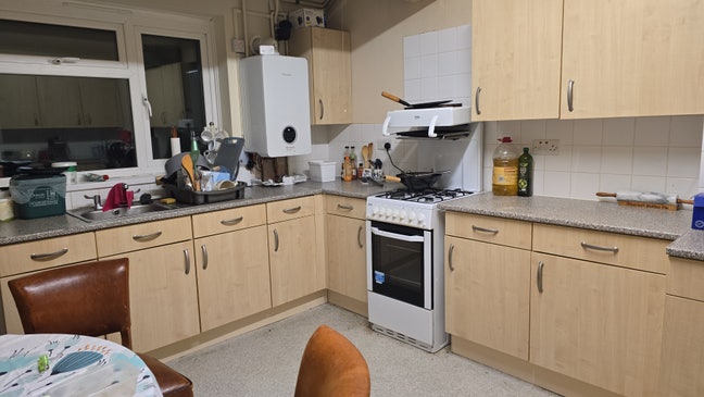 A lovely single room just behind Oxford Brookes. Main Photo