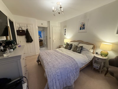 2-Bedrooms (1 rental) in Large House Main Photo