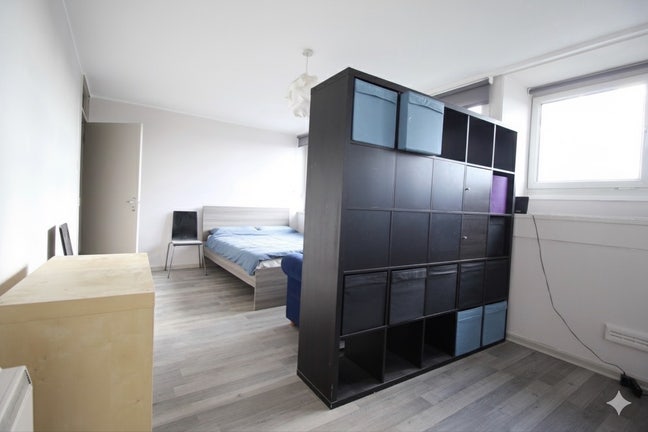 Lovely Room - 5min to Station - Lift Included! Main Photo