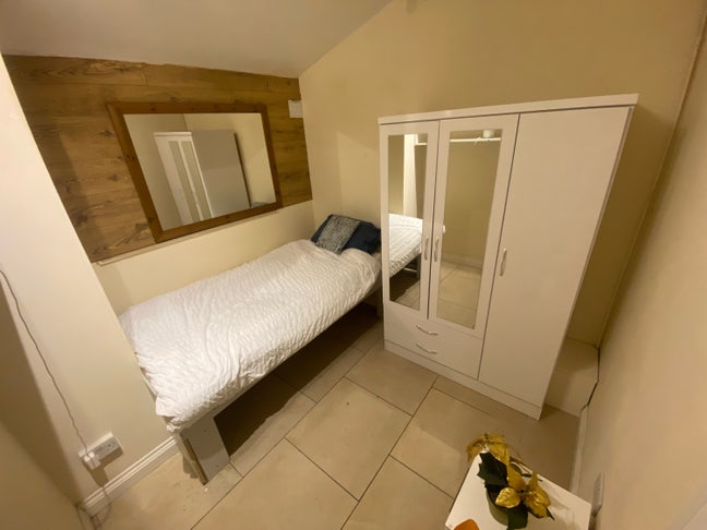 Cozy & Comfortable Single Room in Collindale Main Photo