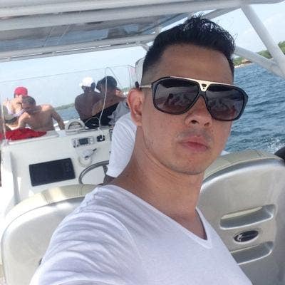 Ideal partner: Clean, calm, and focused on my work Main Photo