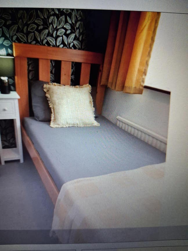 Quiet Room Free WiFi Main Photo