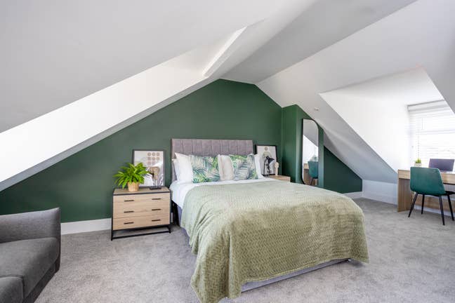 🌟 Huge Quality Ensuite Double Room & Kitchenette Main Photo