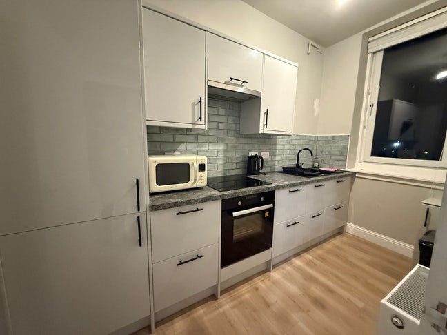 Larbert - Double rooms available nearby Hospital Main Photo